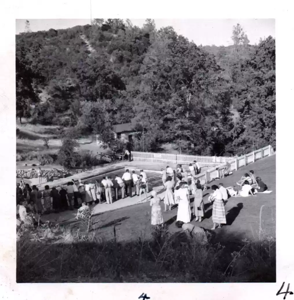 Swimming Pool Sunday Oct. 5th 1952 (4)